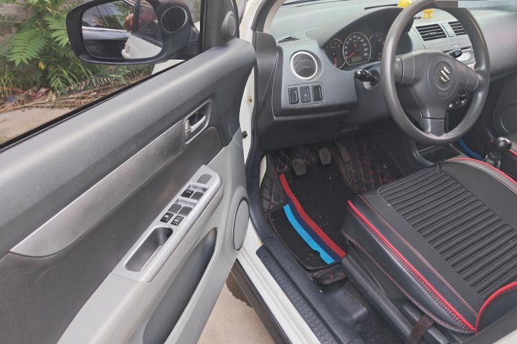 Used Suzuki Swift 2014 1.5L Manual Fashion Edition Driver Seat