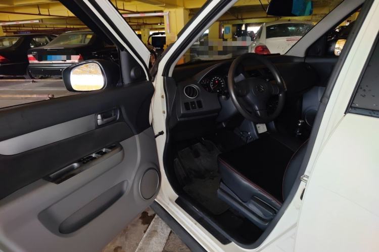 Used Suzuki Swift 2014 1.5L Manual Fashion Edition Driver Seat