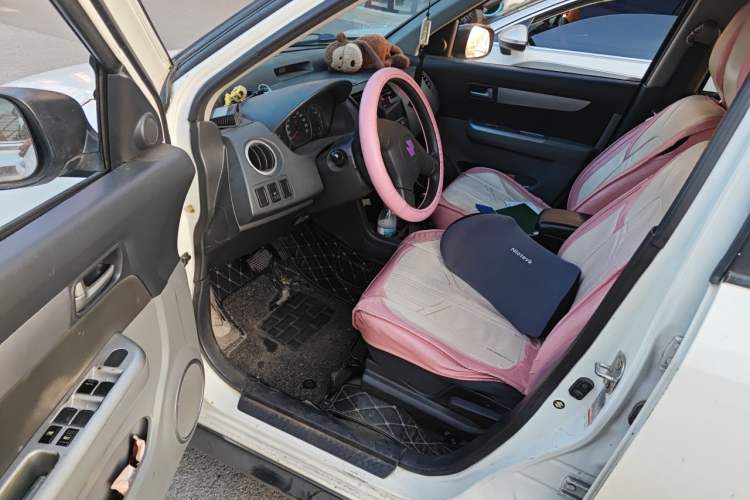 Used Suzuki Swift 2014 1.5L Automatic Fashion Edition Driver Seat