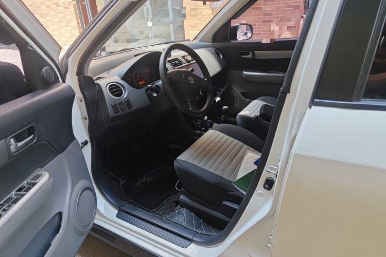 Used Suzuki Swift 2014 1.5L Manual Fashion Edition Driver Seat