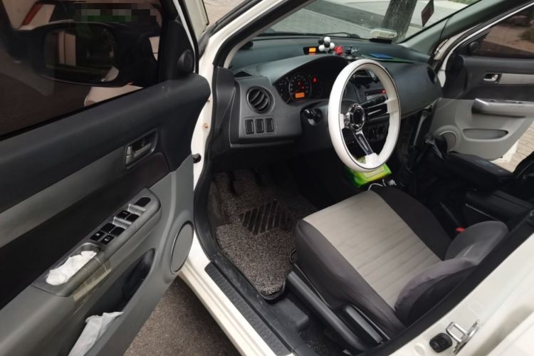 Used Suzuki Swift 2014 1.3L Manual Standard Edition Driver Seat