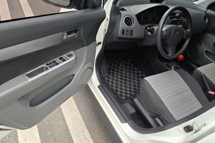 Used Suzuki Swift 2014 1.5L Automatic Fashion Edition Driver Seat