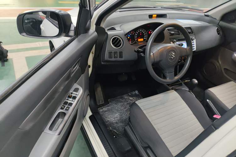 Used Suzuki Swift 2014 1.5L Automatic Fashion Edition Driver Seat