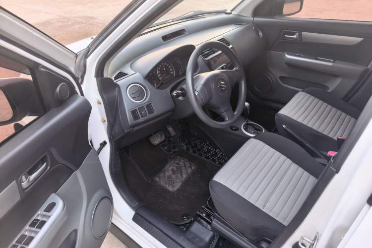 Used Suzuki Swift 2014 1.5L Automatic Fashion Edition Driver Seat