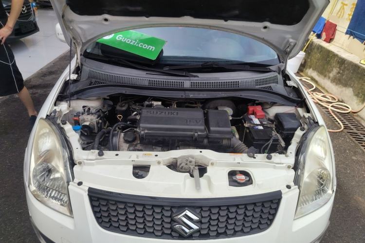 Used Suzuki Swift 2014 1.3L Manual Standard Edition Engine Bay