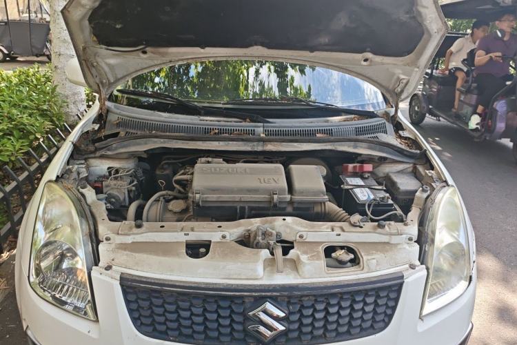 Used Suzuki Swift 2014 1.3L Manual Standard Edition Engine Bay