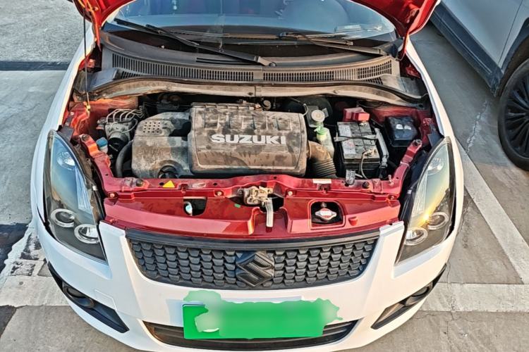 Used Suzuki Swift 2014 1.5L Automatic Fashion Edition Engine Bay