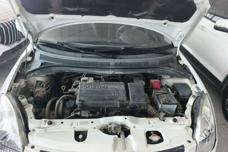 Used Suzuki Swift 2014 1.3L Manual Standard Edition Engine Bay