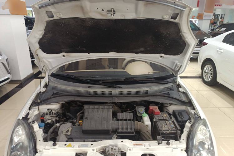 Used Suzuki Swift 2014 1.5L Automatic Fashion Edition Engine Bay