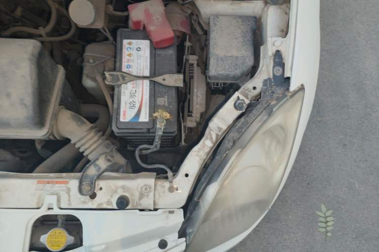 Used Suzuki Swift 2014 1.3L Manual Standard Edition Engine Bay Left