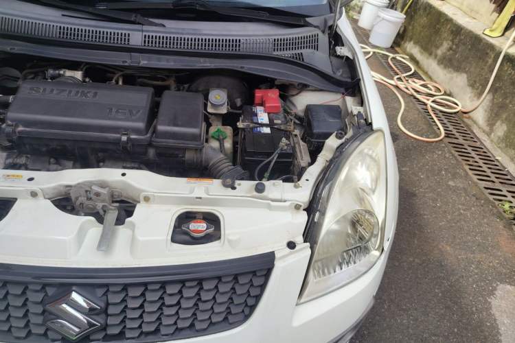 Used Suzuki Swift 2014 1.3L Manual Standard Edition Engine Bay Left