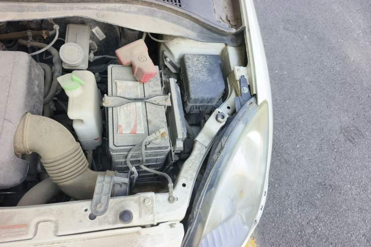 Used Suzuki Swift 2014 1.5L Automatic Fashion Edition Engine Bay Left