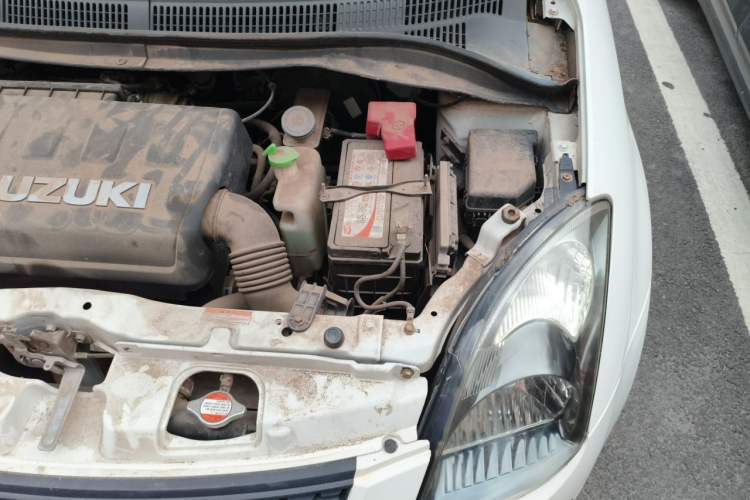 Used Suzuki Swift 2014 1.5L Automatic Fashion Edition Engine Bay Left