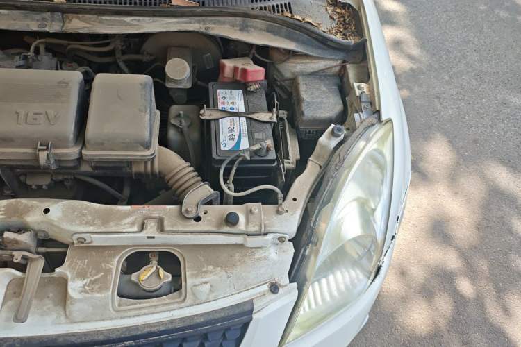 Used Suzuki Swift 2014 1.3L Manual Standard Edition Engine Bay Left