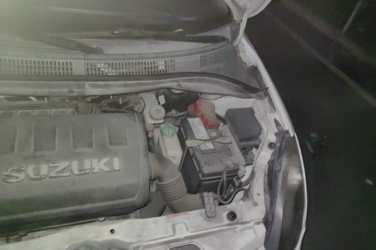 Used Suzuki Swift 2014 1.5L Automatic Fashion Edition Engine Bay Left