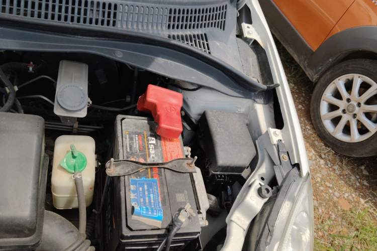 Used Suzuki Swift 2014 1.3L Manual Standard Edition Engine Bay Left