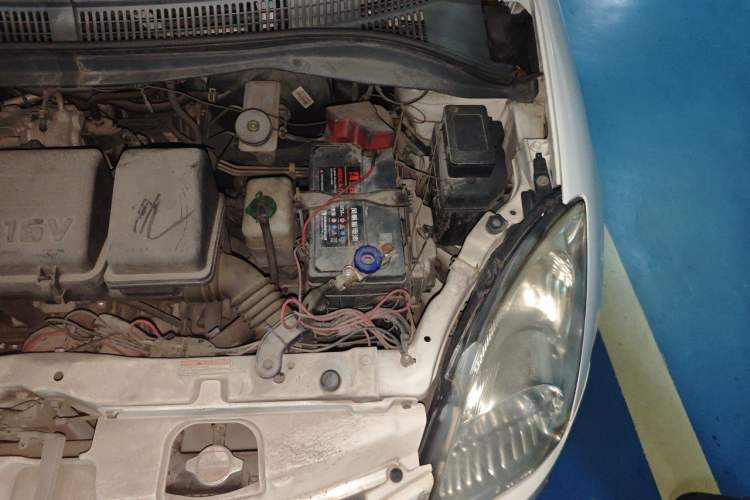 Used Suzuki Swift 2014 1.3L Manual Standard Edition Engine Bay Left
