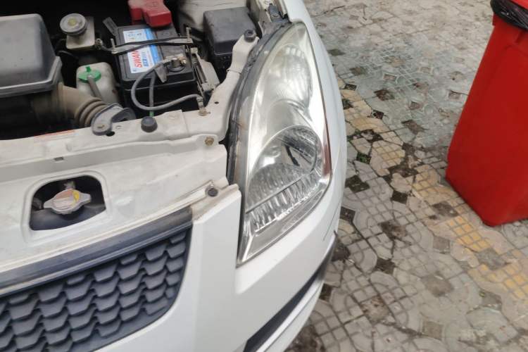 Used Suzuki Swift 2014 1.3L Manual Standard Edition Engine Bay Left