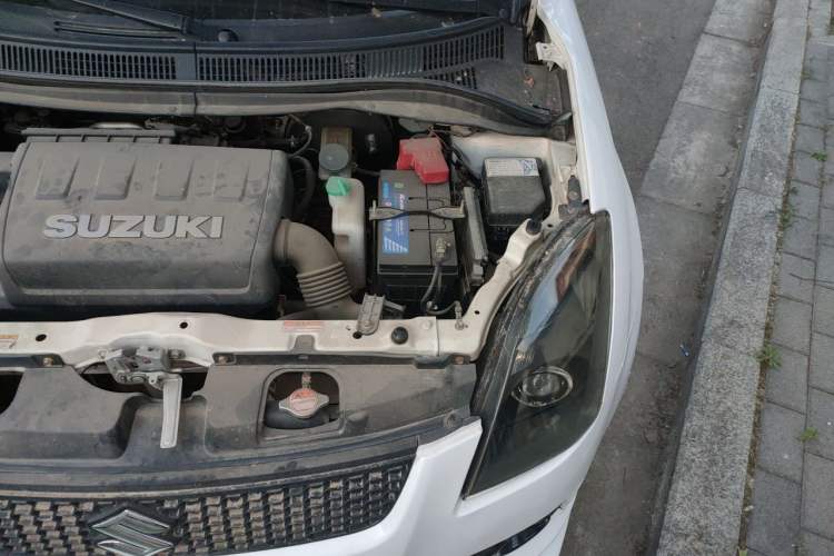 Used Suzuki Swift 2014 1.5L Automatic Fashion Edition Engine Bay Left