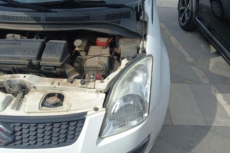 Used Suzuki Swift 2014 1.3L Manual Standard Edition Engine Bay Left