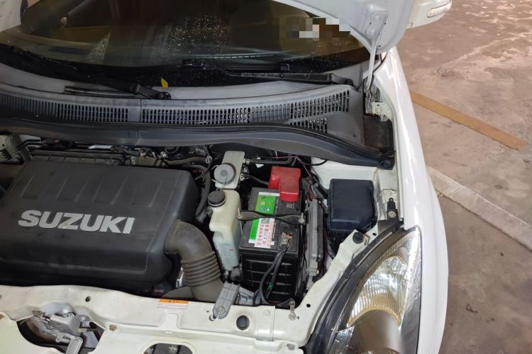Used Suzuki Swift 2014 1.5L Manual Fashion Edition Engine Bay Left