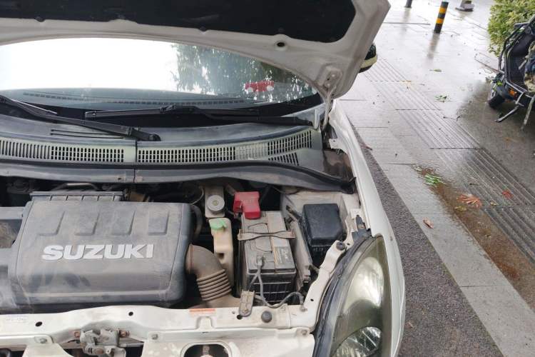 Used Suzuki Swift 2014 1.5L Automatic Fashion Edition Engine Bay Left