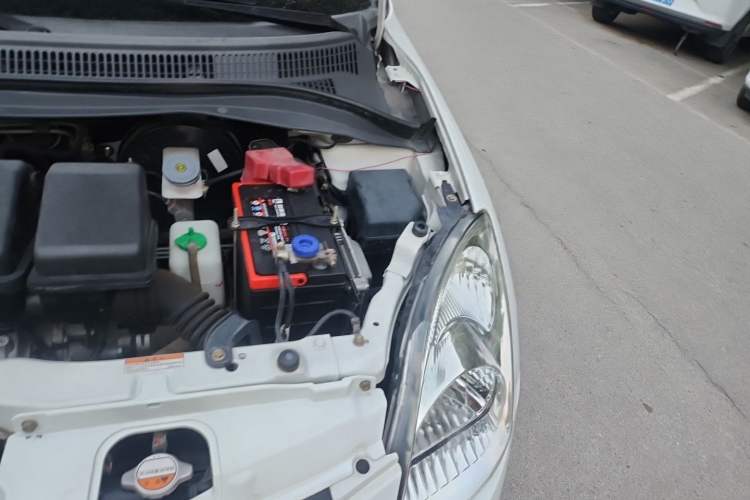 Used Suzuki Swift 2014 1.3L Manual Standard Edition Engine Bay Left