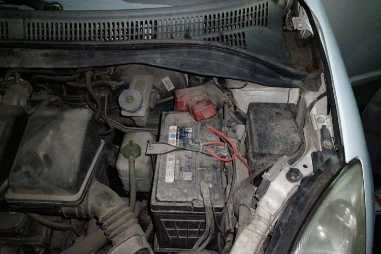 Used Suzuki Swift 2014 1.3L Manual Standard Edition Engine Bay Left