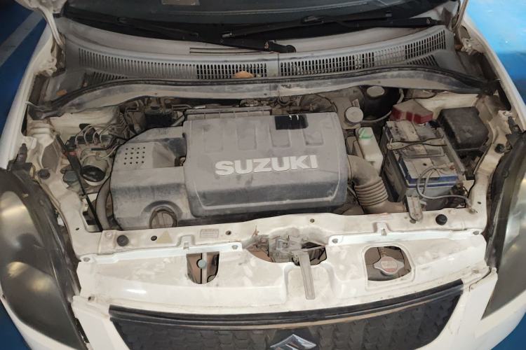 Used Suzuki Swift 2014 1.5L Automatic Fashion Edition Engine Bay