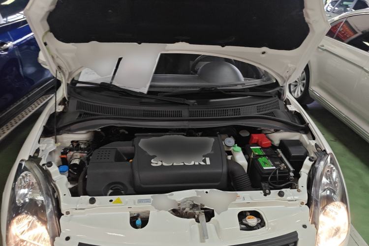 Used Suzuki Swift 2014 1.5L Automatic Fashion Edition Engine Bay