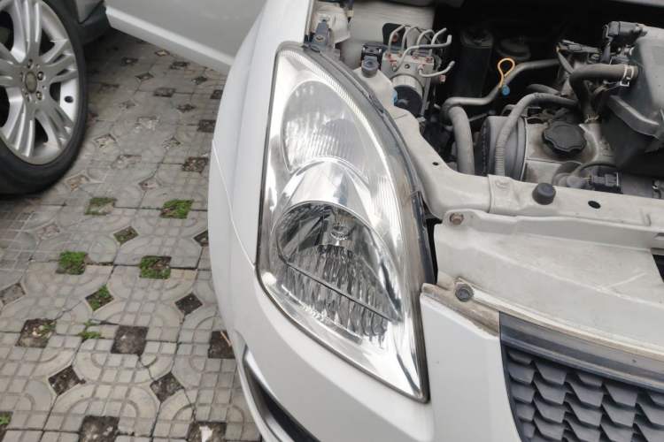 Used Suzuki Swift 2014 1.3L Manual Standard Edition Engine Bay Right