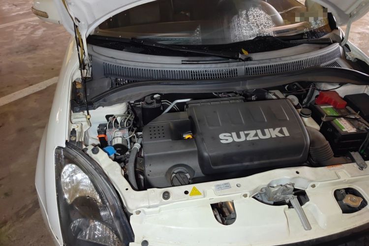 Used Suzuki Swift 2014 1.5L Manual Fashion Edition Engine Bay Right