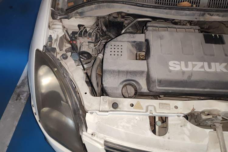 Used Suzuki Swift 2014 1.5L Automatic Fashion Edition Engine Bay Right