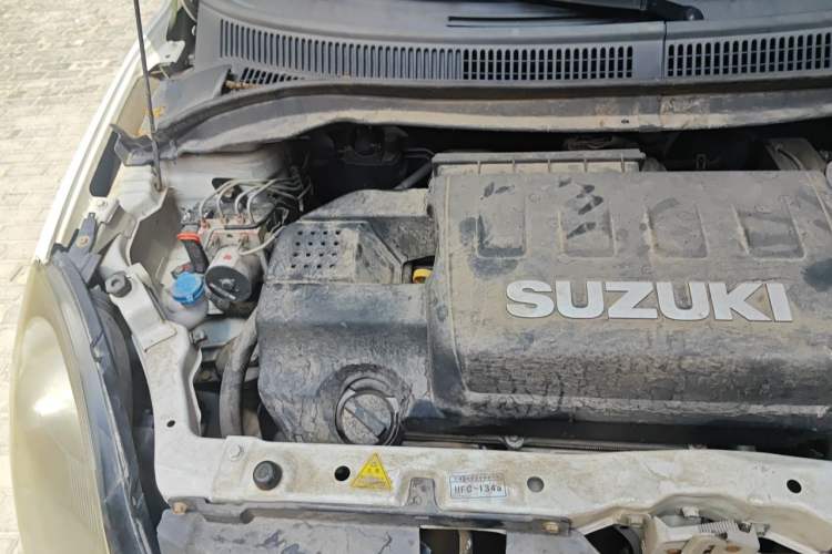 Used Suzuki Swift 2014 1.5L Manual Fashion Edition Engine Bay Right