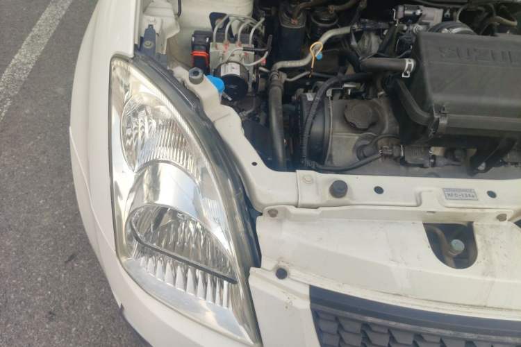 Used Suzuki Swift 2014 1.3L Manual Standard Edition Engine Bay Right