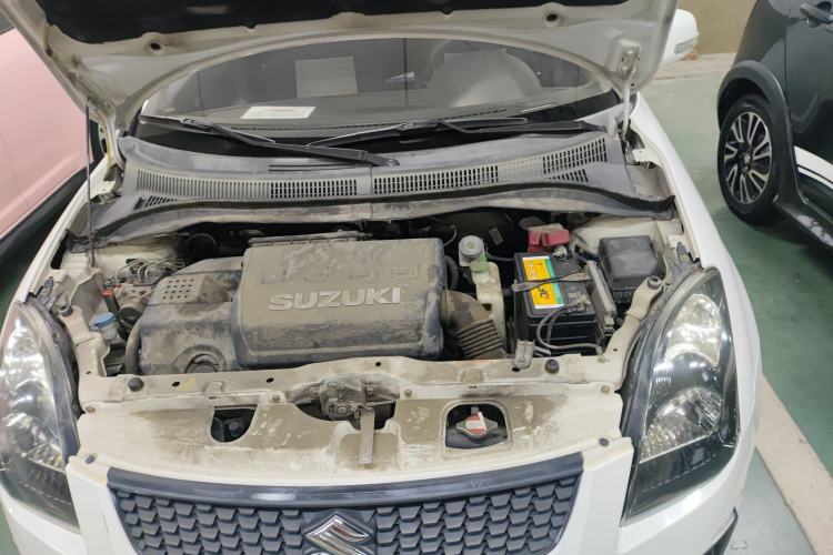 Used Suzuki Swift 2014 1.5L Automatic Fashion Edition Engine Bay