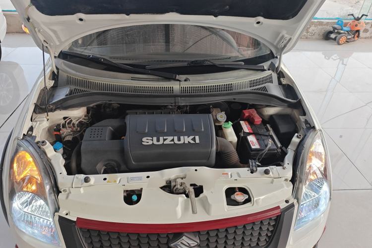 Used Suzuki Swift 2014 1.5L Automatic Fashion Edition Engine Bay