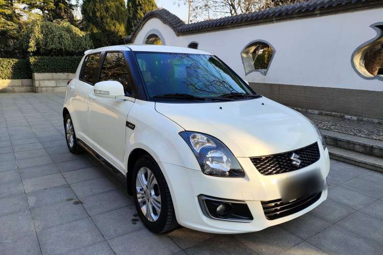 Used Suzuki Swift 2014 1.5L Automatic Fashion Edition Exterior 2