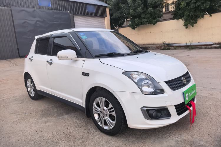 Used Suzuki Swift 2014 1.5L Automatic Fashion Edition Exterior 2