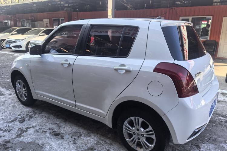 Used Suzuki Swift 2014 1.3L Manual Standard Edition Exterior 3