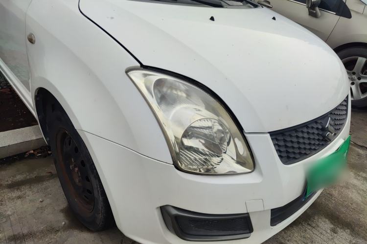 Used Suzuki Swift 2014 1.3L Manual Standard Edition Exterior 3