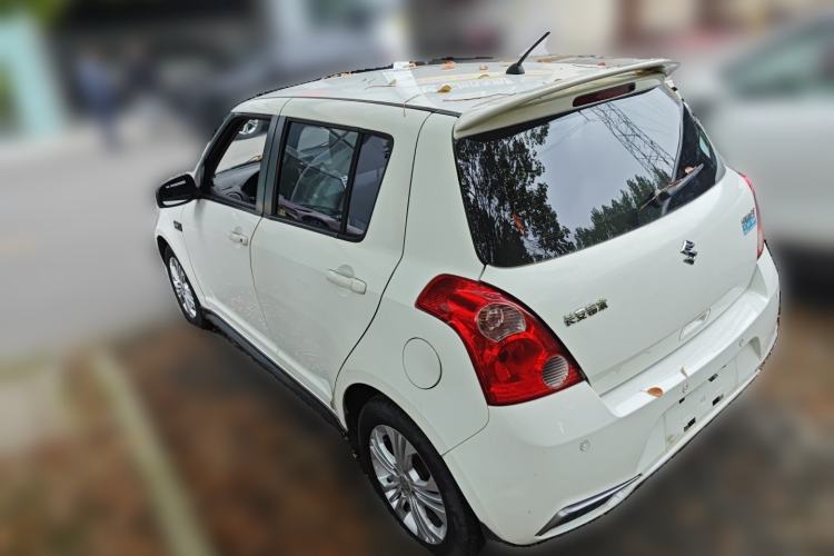 Used Suzuki Swift 2014 1.5L Automatic Fashion Edition Exterior 3