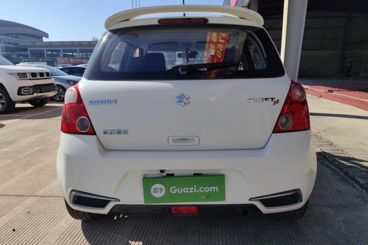 Used Suzuki Swift 2014 1.5L Automatic Fashion Edition Exterior 4