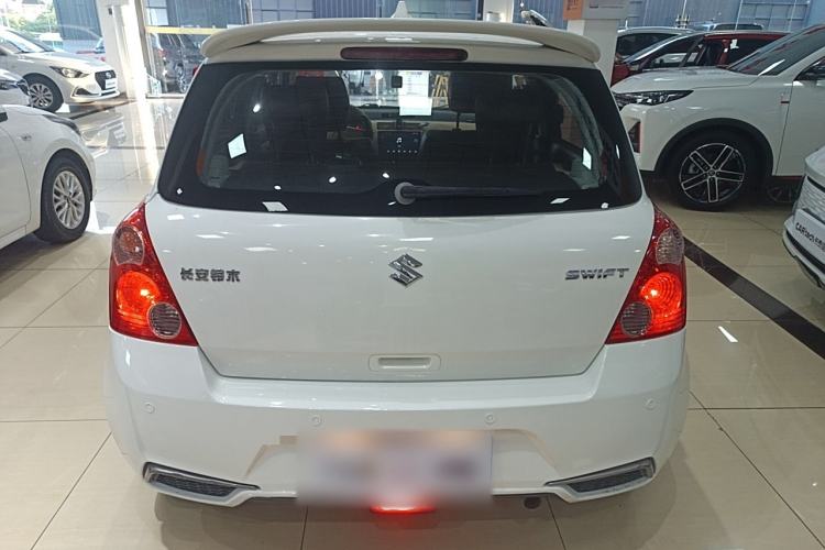 Used Suzuki Swift 2014 1.5L Automatic Fashion Edition Exterior 4
