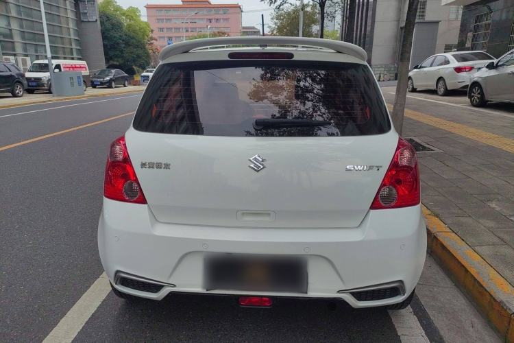 Used Suzuki Swift 2014 1.5L Automatic Fashion Edition Exterior 4