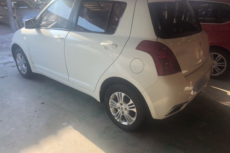 Used Suzuki Swift 2014 1.3L Manual Standard Edition Exterior 5
