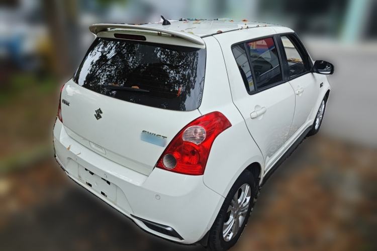 Used Suzuki Swift 2014 1.5L Automatic Fashion Edition Exterior 5