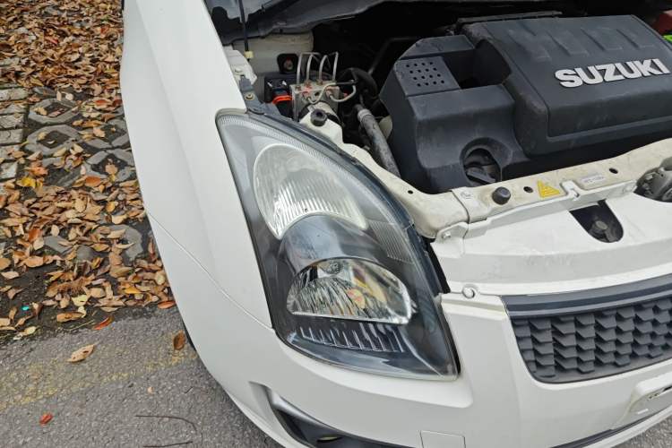Used Suzuki Swift 2014 1.5L Automatic Fashion Edition Exterior 6