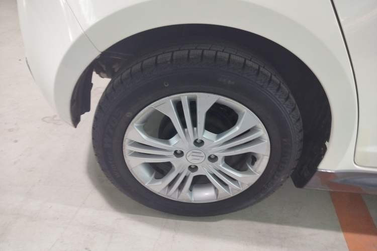 Used Suzuki Swift 2014 1.5L Automatic Fashion Edition Exterior 8