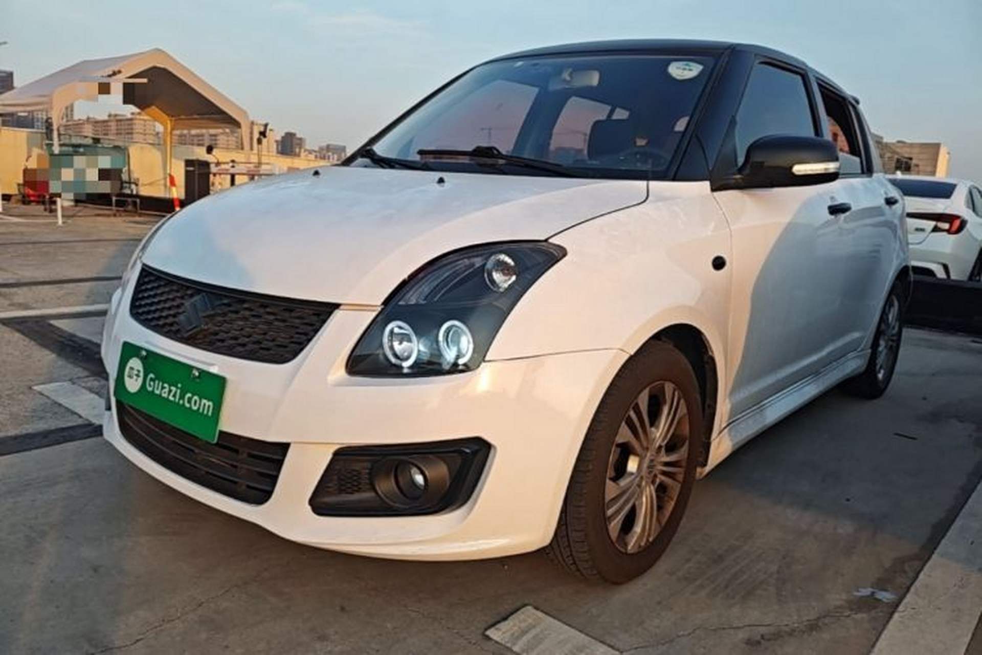 Used Suzuki Swift 2014 1.5L Automatic Fashion Edition Front Left 45 Deg